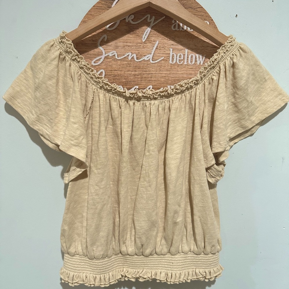 Alter stated Beige Ruffled Hem Top - Picture 4 of 6